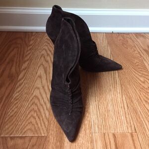 Guess suede leather pointed toe ankle heel…